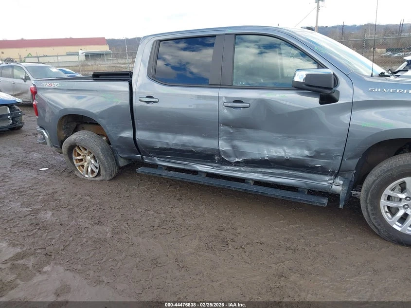 Chevrolet Silverado 2.7l 1500 Ltd 4Wd Short Bed Lt With 2Fl, снимка 6 - Автомобили и джипове - 53906745