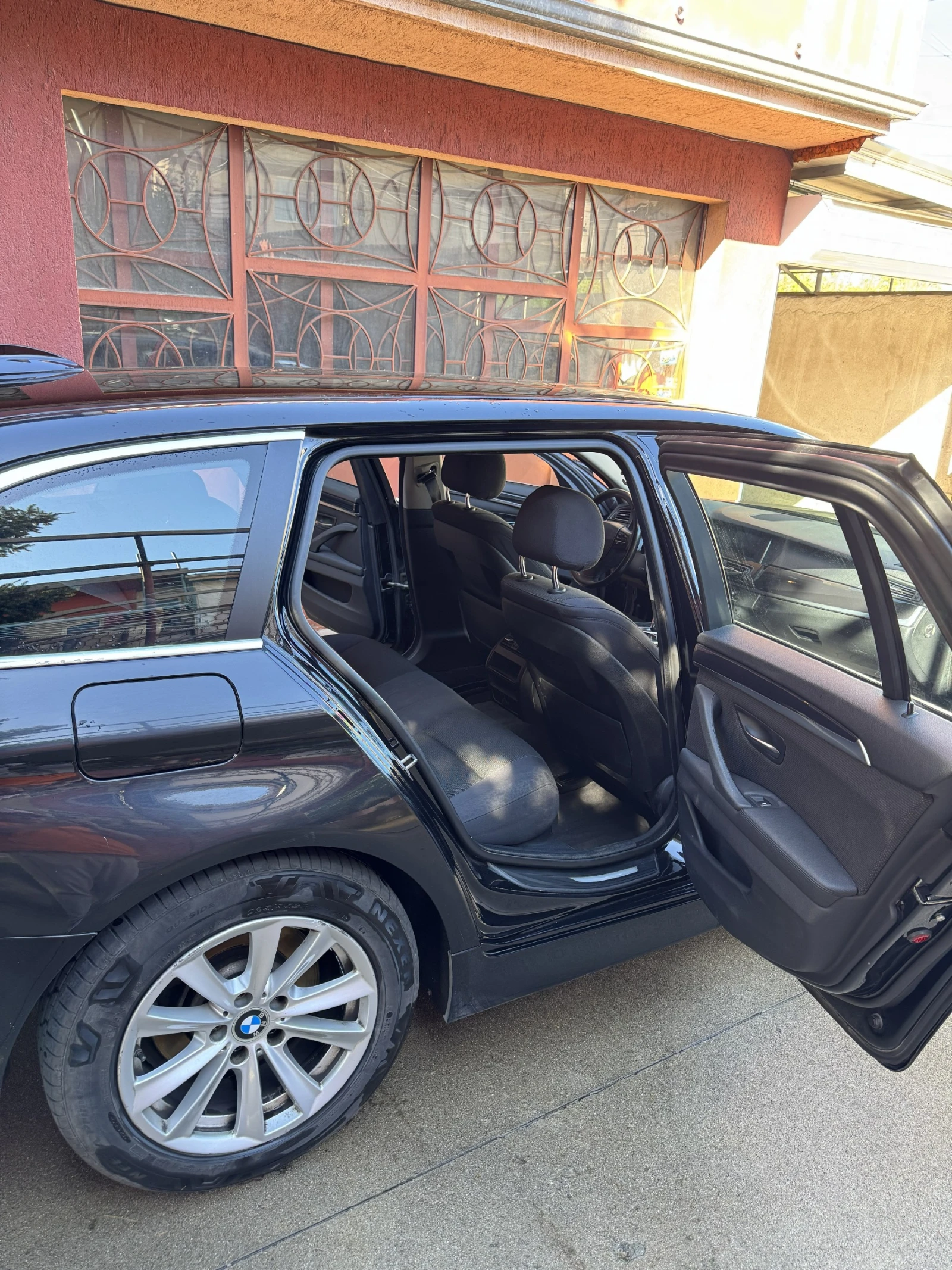 BMW 520 F11, снимка 8 - Автомобили и джипове - 54321549