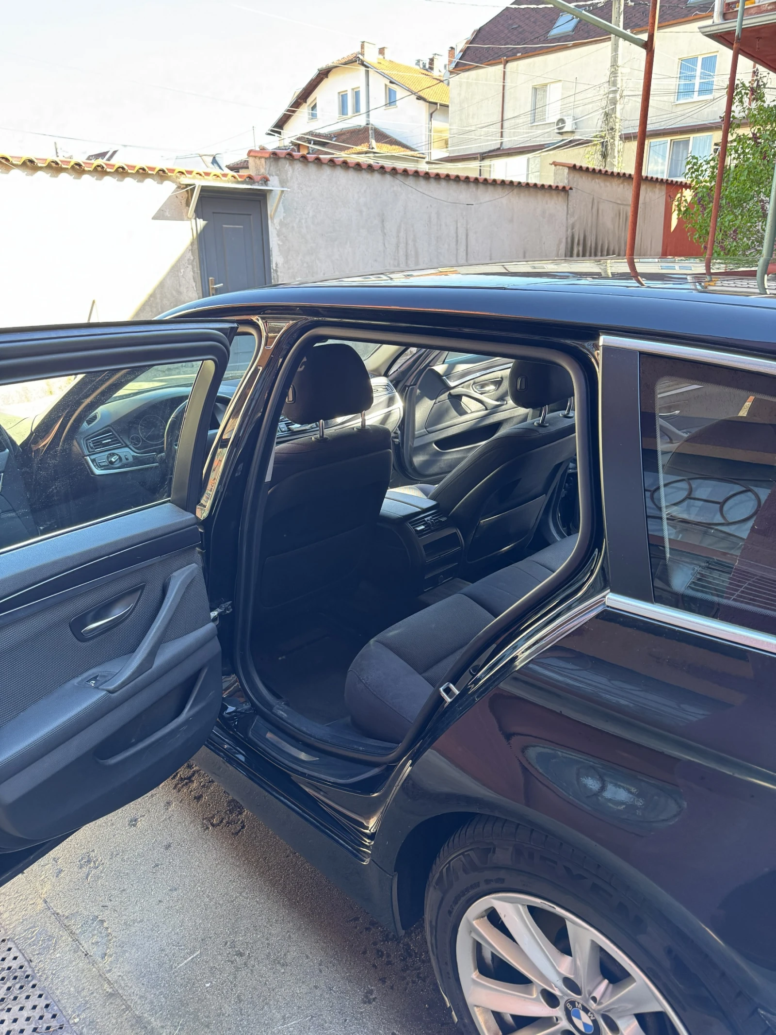 BMW 520 F11, снимка 9 - Автомобили и джипове - 54321549