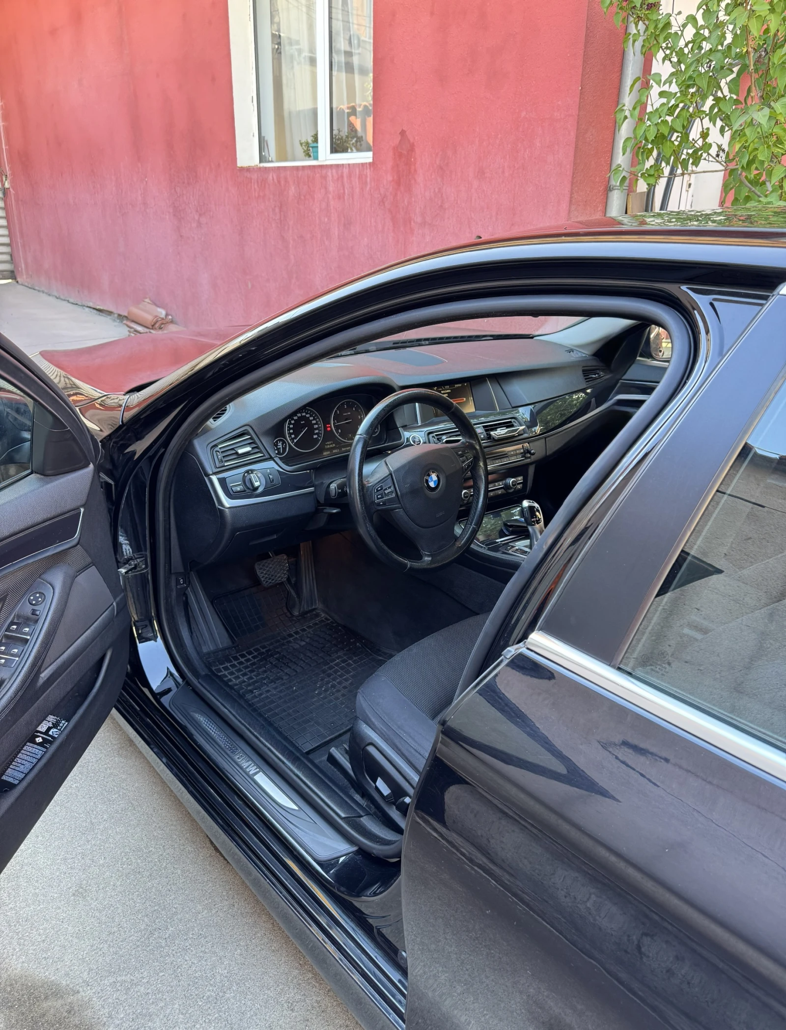 BMW 520 F11, снимка 6 - Автомобили и джипове - 54321549