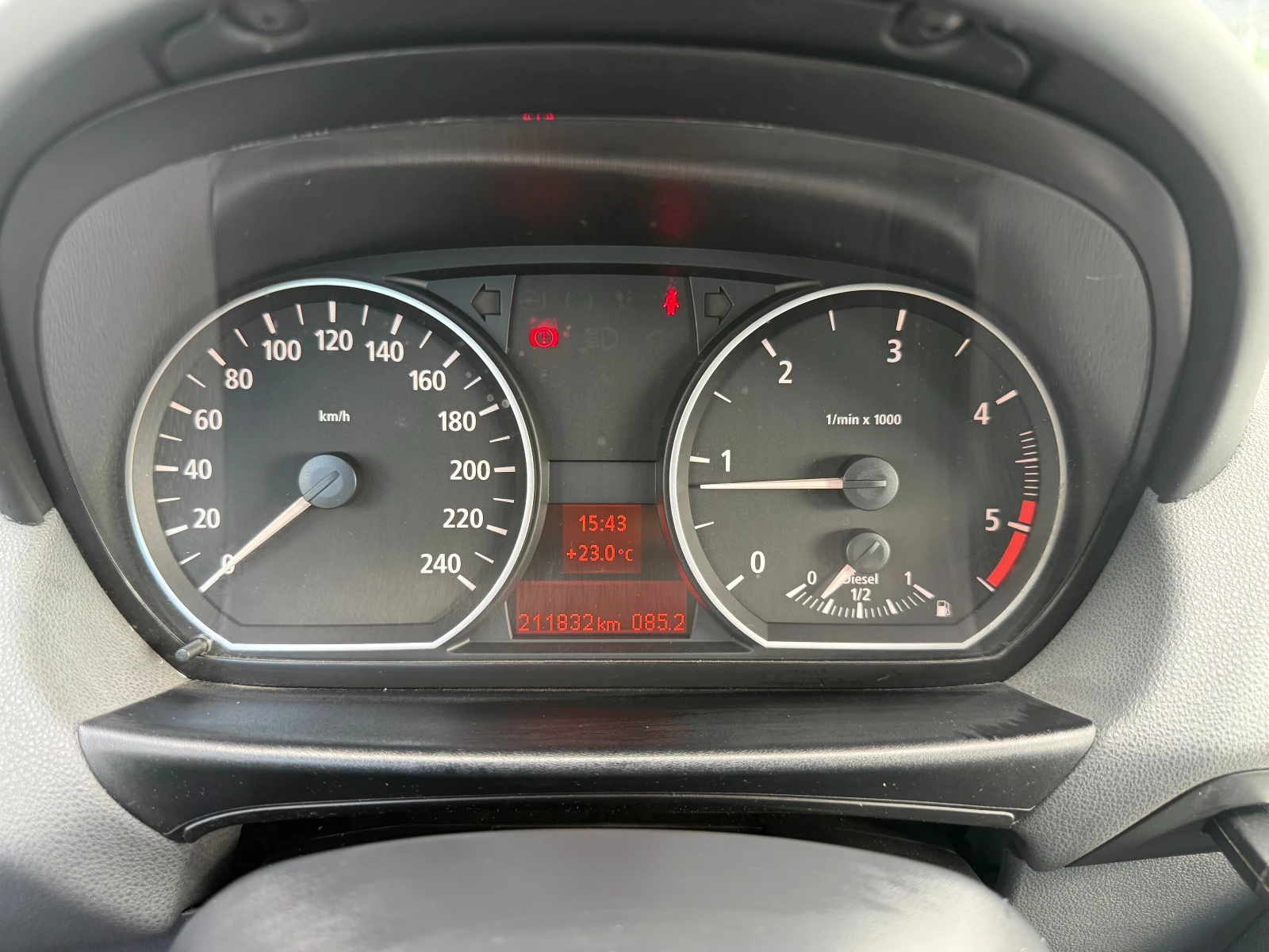 BMW 120 d, снимка 16 - Автомобили и джипове - 54567603