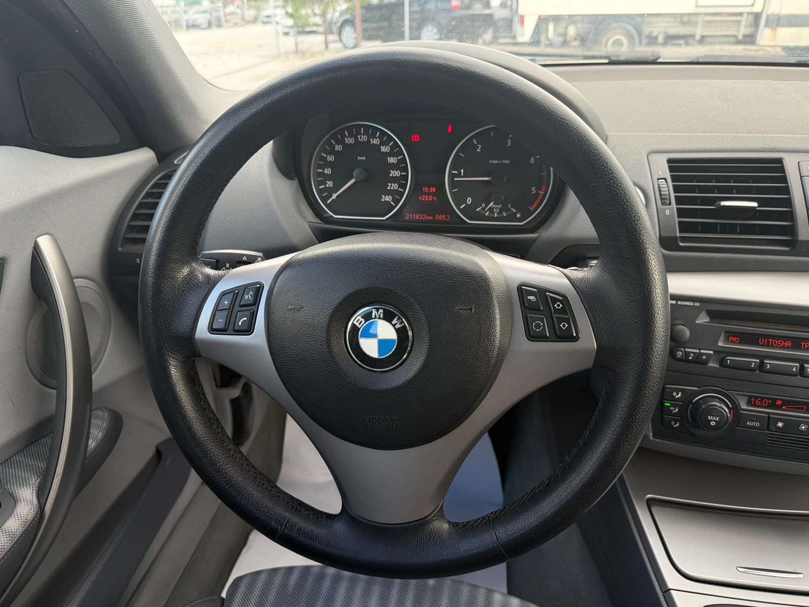 BMW 120 d, снимка 15 - Автомобили и джипове - 54567603