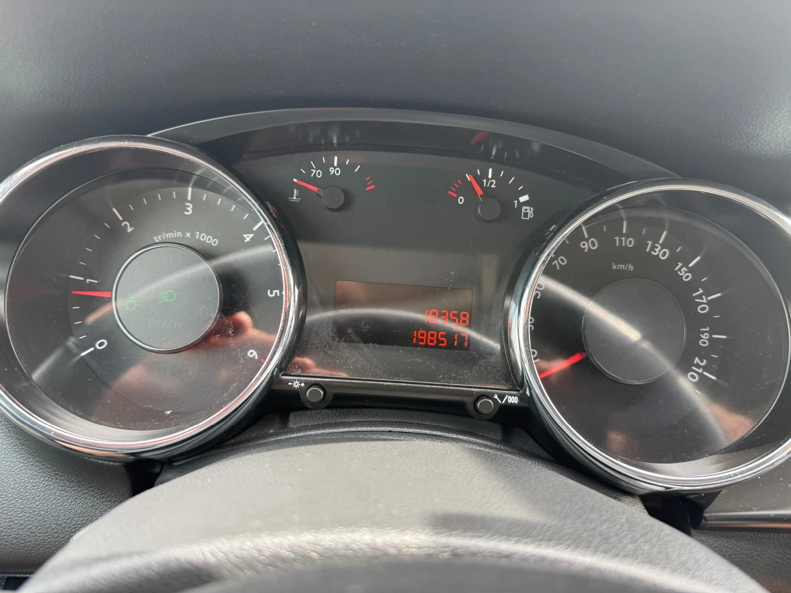 Peugeot 3008 1.6HDI, снимка 14 - Автомобили и джипове - 54648562