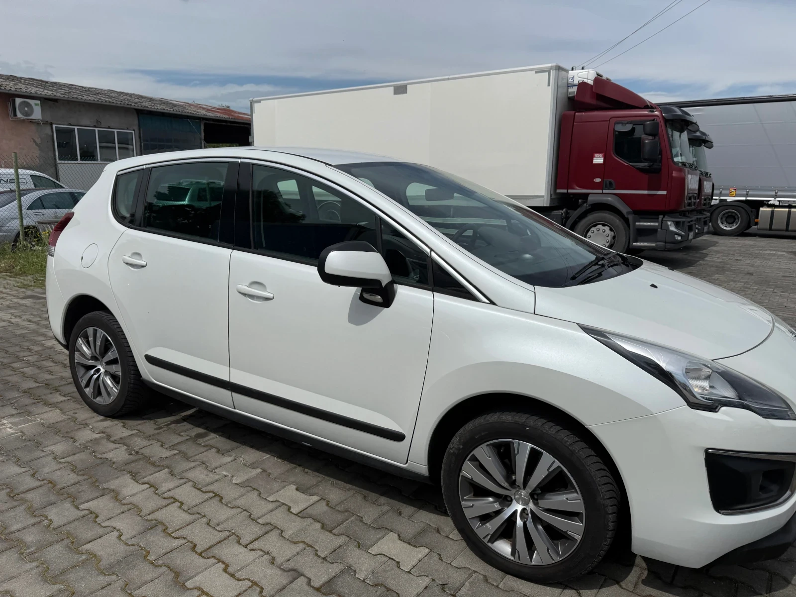 Peugeot 3008 1.6HDI, снимка 4 - Автомобили и джипове - 54648562