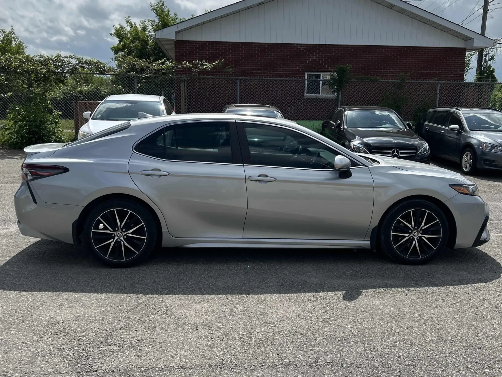 Toyota Camry SE, снимка 4 - Автомобили и джипове - 54882345