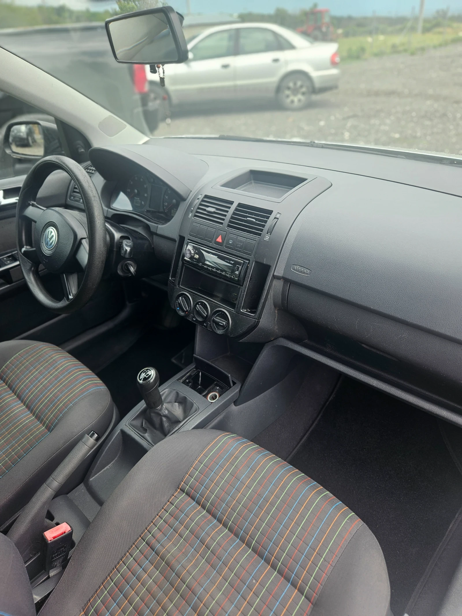 VW Polo, снимка 12 - Автомобили и джипове - 54944565