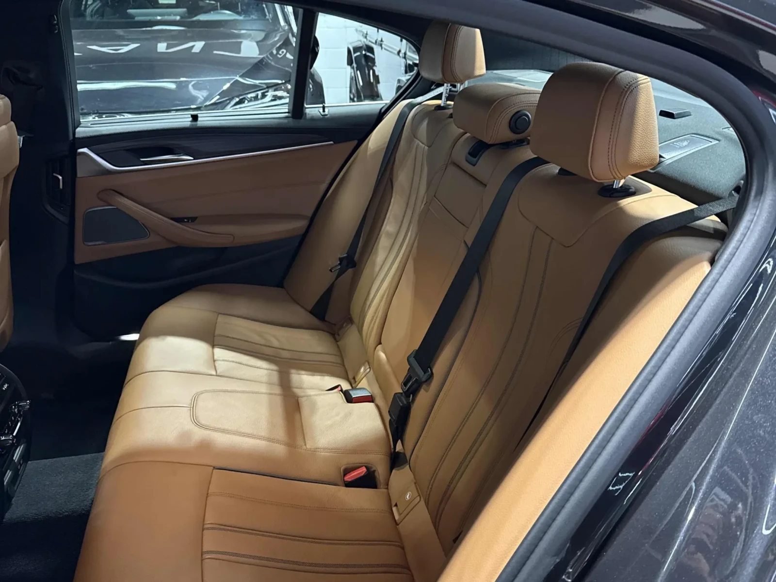 BMW 540 /HUD/360/Harman Kardon/ЦЕНА ДО БЪЛГАРИЯ , снимка 9 - Автомобили и джипове - 54983619