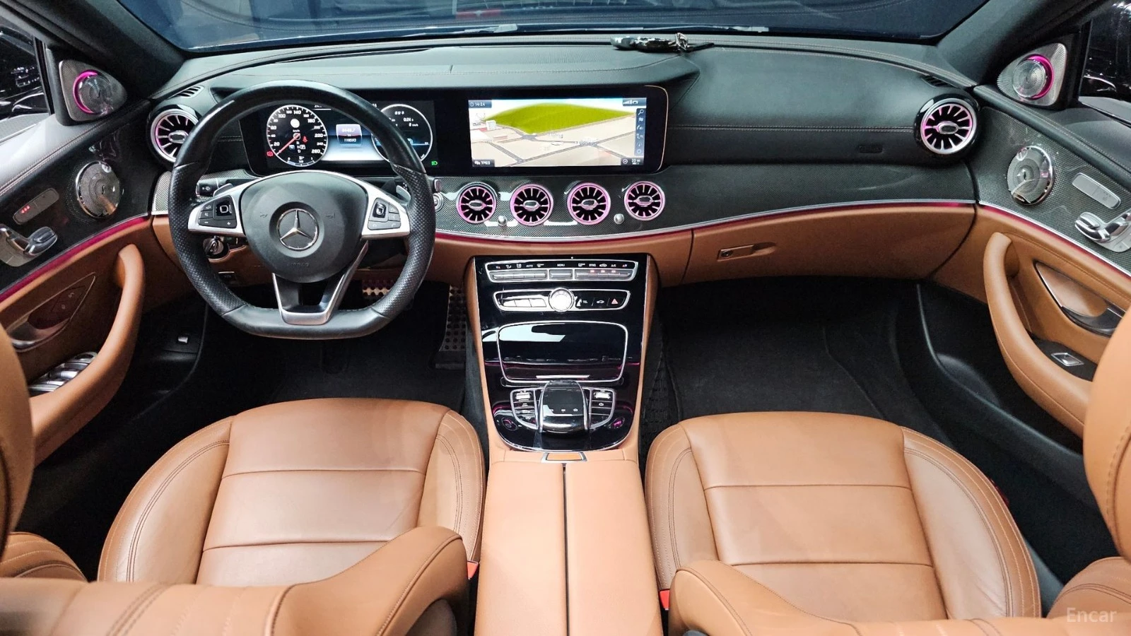 Mercedes-Benz E 300 4MATIC* AMG* 360* Подгрев* Обдухване* ПАНО, снимка 7 - Автомобили и джипове - 55449807
