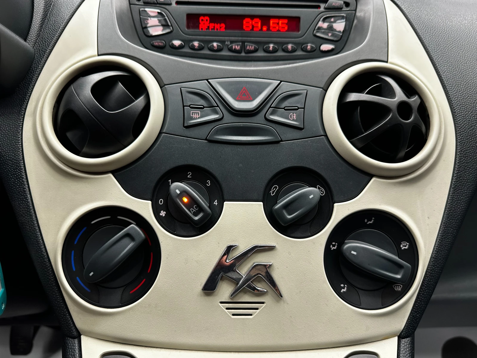 Ford Ka 1.2i 72кс, снимка 12 - Автомобили и джипове - 56104553
