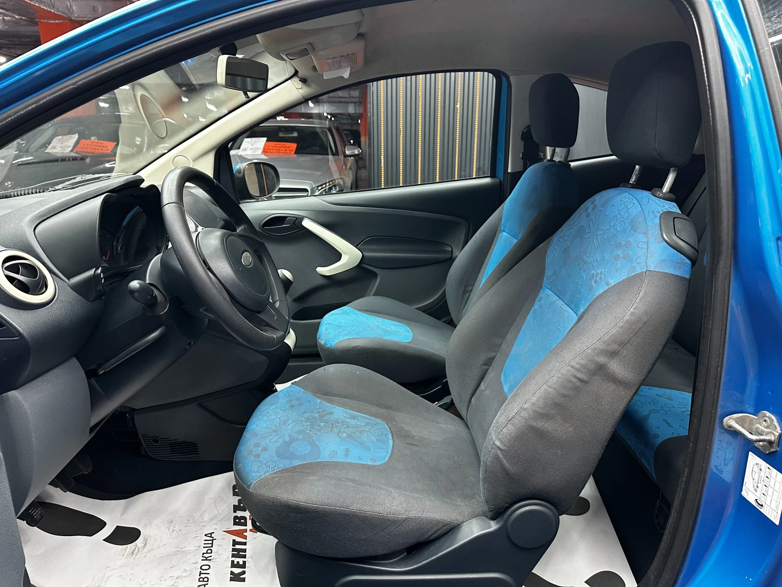 Ford Ka 1.2i 72кс, снимка 8 - Автомобили и джипове - 56104553