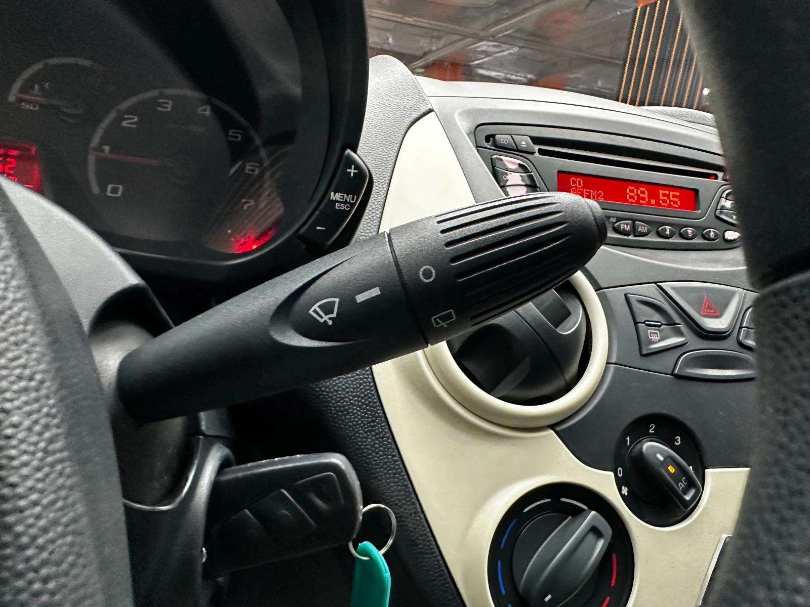 Ford Ka 1.2i 72кс, снимка 16 - Автомобили и джипове - 56104553