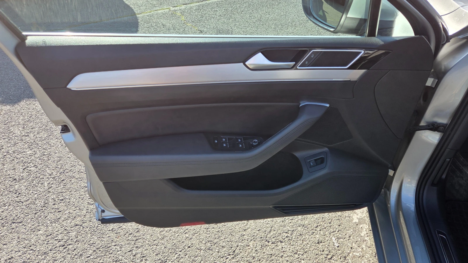 VW Passat B8 TDI 190кс, Highline, снимка 14 - Автомобили и джипове - 56144422