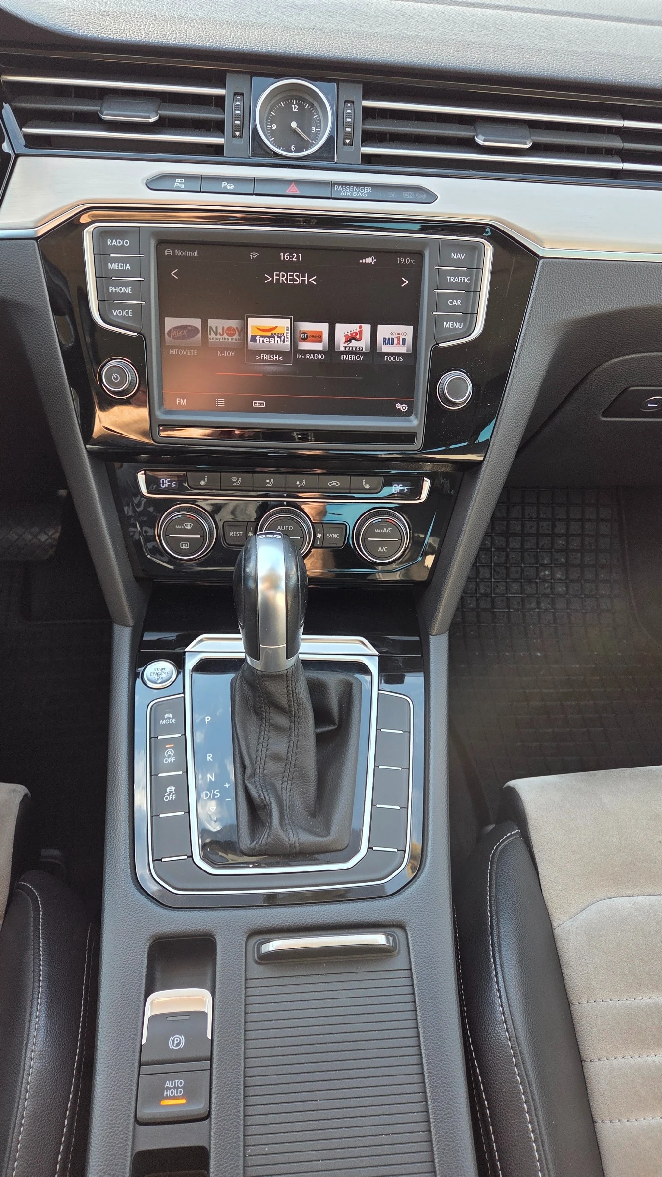 VW Passat B8 TDI 190кс, Highline, снимка 10 - Автомобили и джипове - 56144422