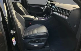VW Touareg 3.0 TSI 4Motion = R-line = Black Style Гаранция - 70000 € / 136908.10 лв. - 76526635 11