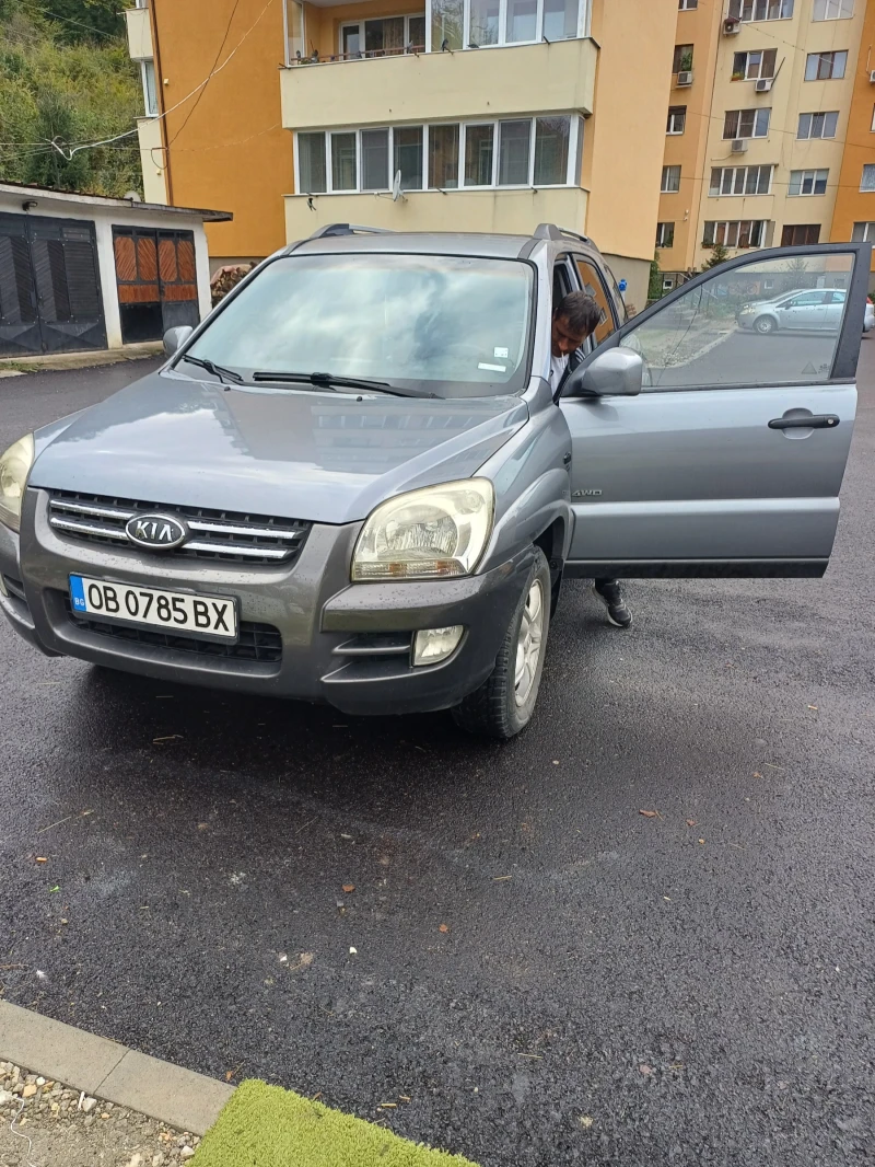 Kia Sportage, снимка 1 - Автомобили и джипове - 47535943