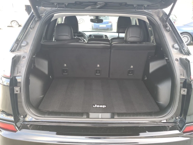 Jeep Cherokee 3.2 LATITUDE PLUS, снимка 8 - Автомобили и джипове - 52408927