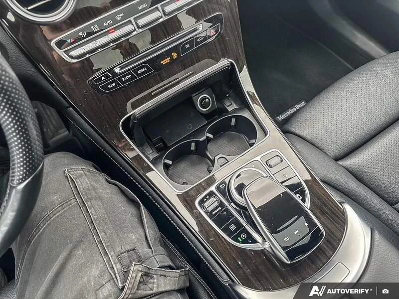 Mercedes-Benz GLC 300 4Matic, снимка 13 - Автомобили и джипове - 52655034