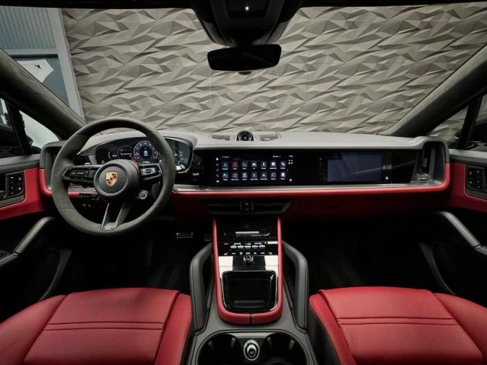 Porsche Cayenne GTS Coupe DualDisplay SportDesign TVs Panorama Alc, снимка 5 - Автомобили и джипове - 54953812