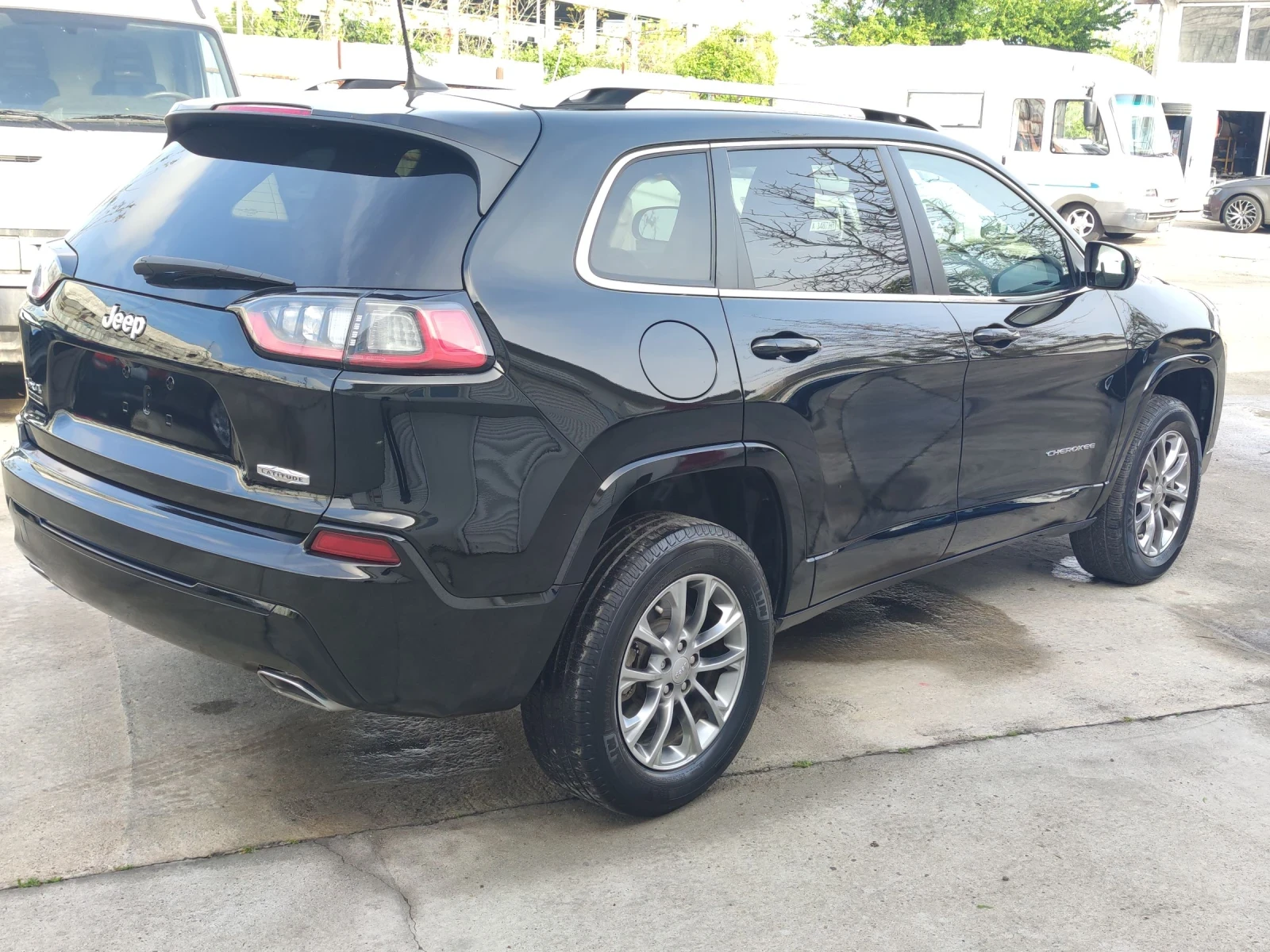 Jeep Cherokee 3.2 LATITUDE PLUS - изображение 4
