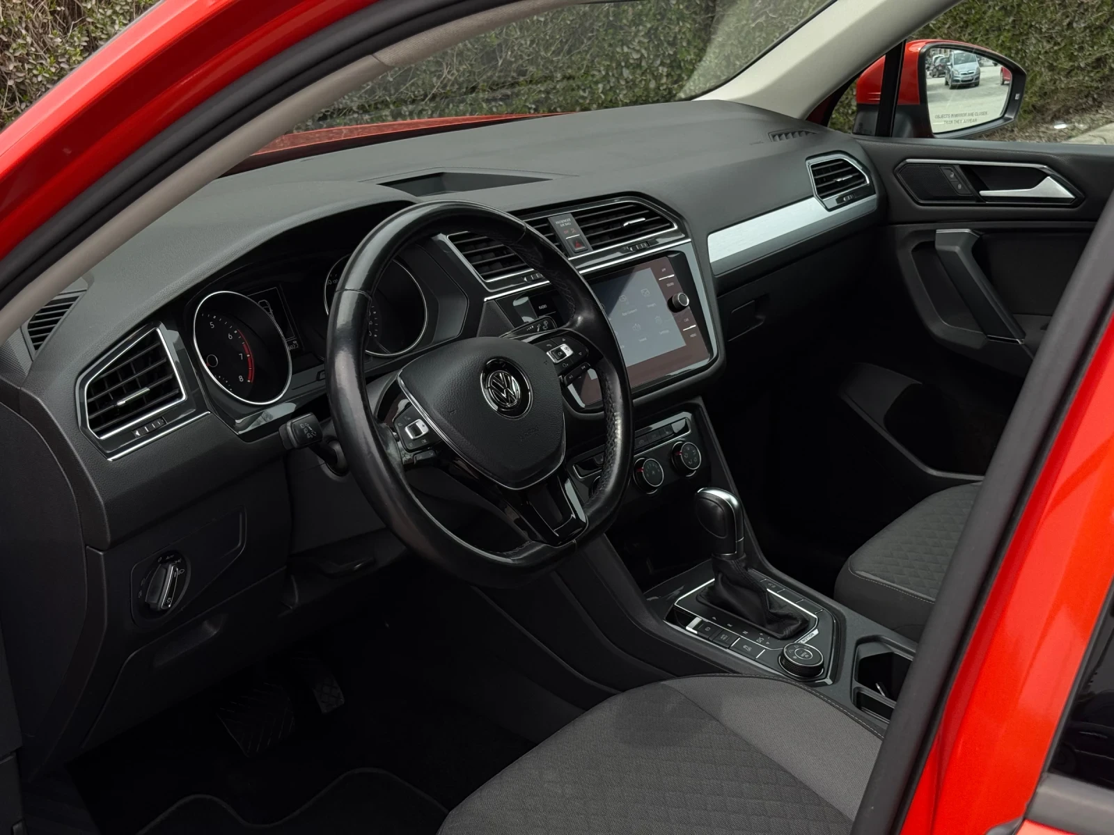 VW Tiguan Allspace 2.0TSI 4motion Allspace, снимка 12 - Автомобили и джипове - 54041159