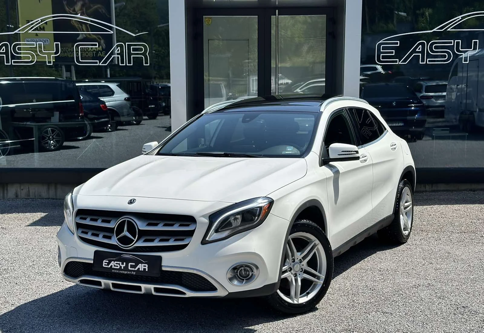 Mercedes-Benz GLA 250 4MATIC/NAVI/CAMERA /PANO/