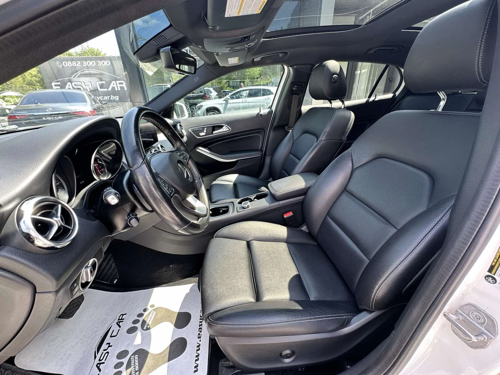Mercedes-Benz GLA 250 4MATIC/NAVI/CAMERA /PANO/, снимка 6 - Автомобили и джипове - 54630434