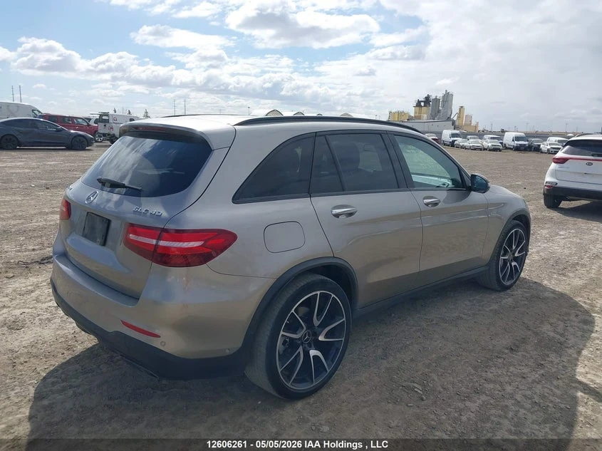 Mercedes-Benz GLC 43 AMG 4matic* Burmester* Gold, снимка 4 - Автомобили и джипове - 54988302
