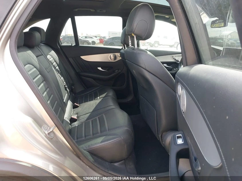 Mercedes-Benz GLC 43 AMG 4matic* Burmester* Gold, снимка 10 - Автомобили и джипове - 54988302