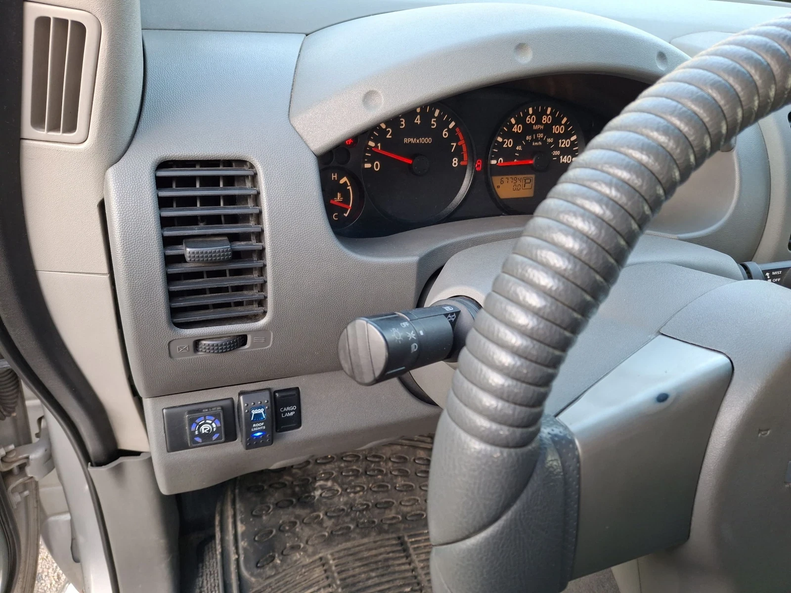 Nissan Frontier, снимка 7 - Автомобили и джипове - 55129799