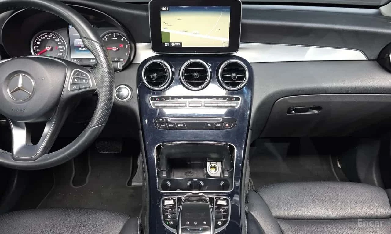 Mercedes-Benz GLC 220 4MATIC | ПАНОРАМА | АВТОКРЕДИТ, снимка 15 - Автомобили и джипове - 55694731
