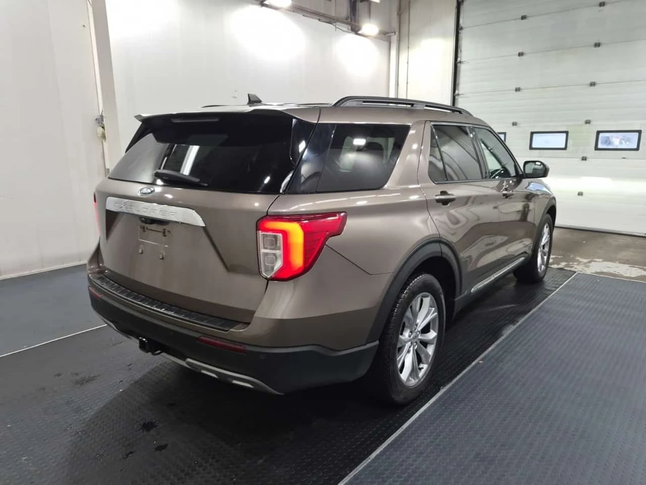 Ford Explorer * 4wd Xlt * CARFAX * , снимка 5 - Автомобили и джипове - 56622421
