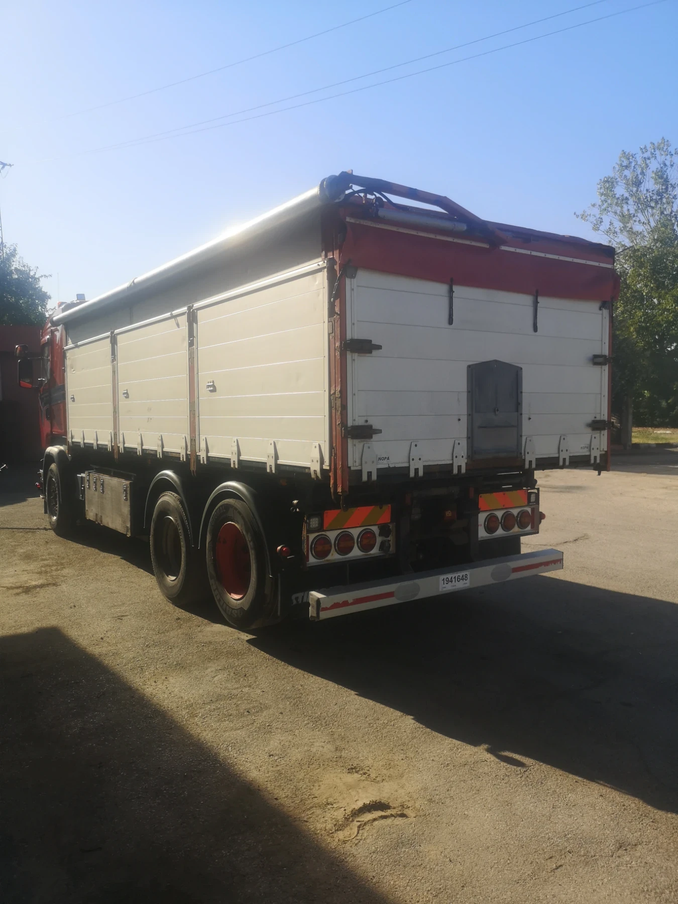Scania R 560 Зърновоз, снимка 11 - Камиони - 56008527