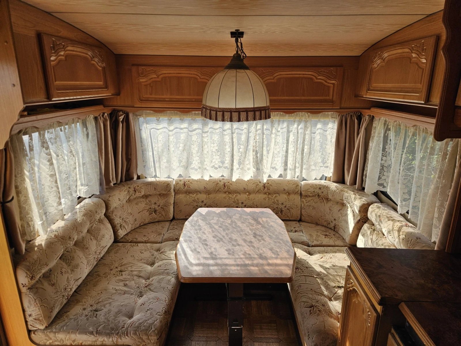 Каравана Tabbert Comtesse 530, снимка 10 - Каравани и кемпери - 54331142