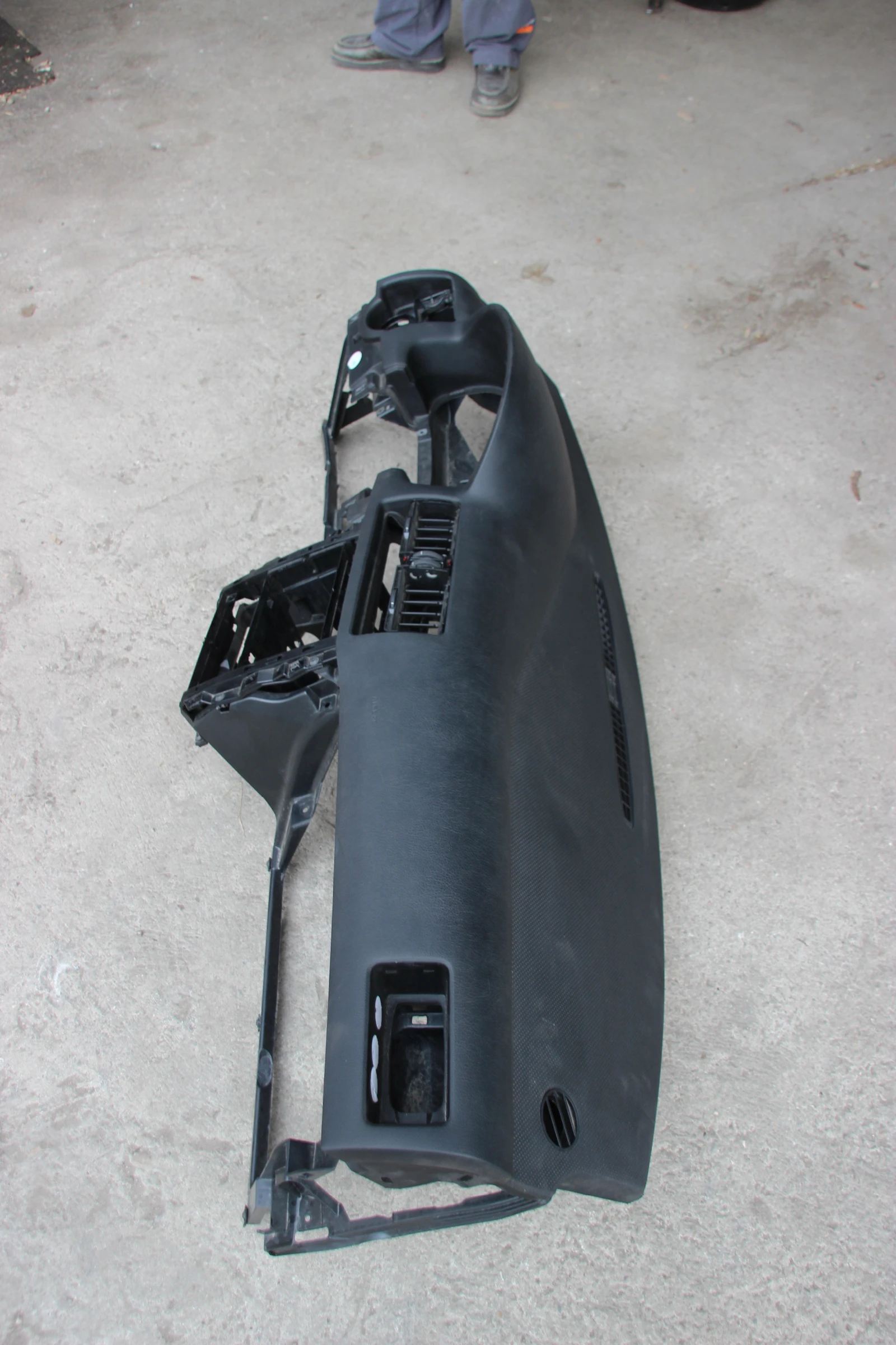     2002 .    | Mobile.bg   4