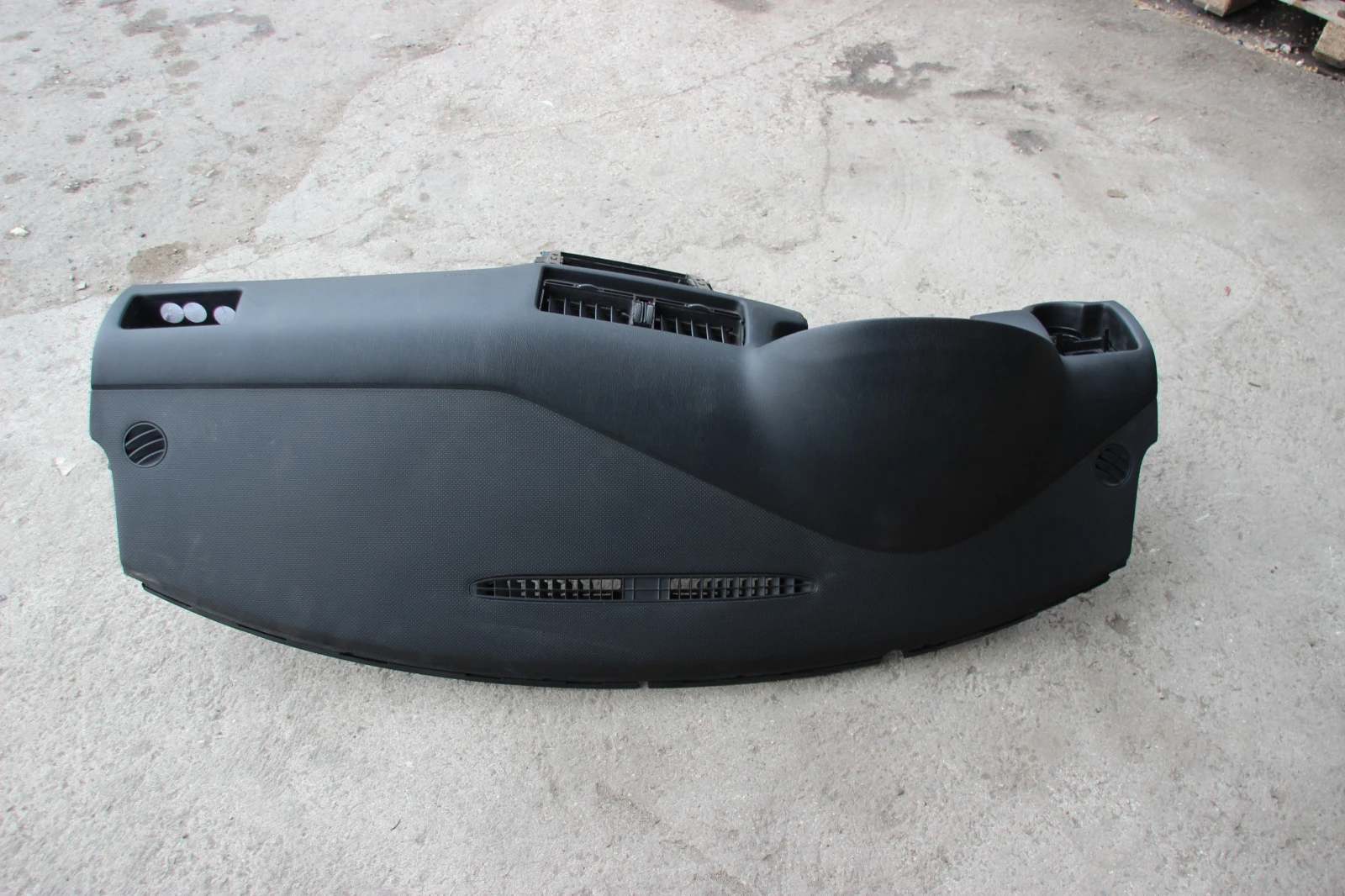     2002 .    | Mobile.bg   3