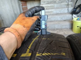 Гуми Зимни 275/35R20, снимка 6