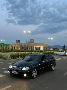 Mercedes-Benz C 320 AMG , снимка 13