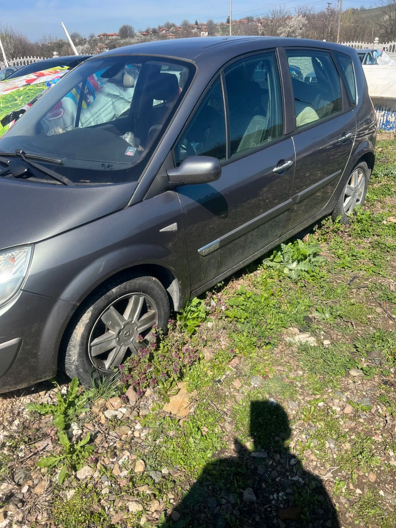 Renault Scenic, снимка 2 - Автомобили и джипове - 40159098