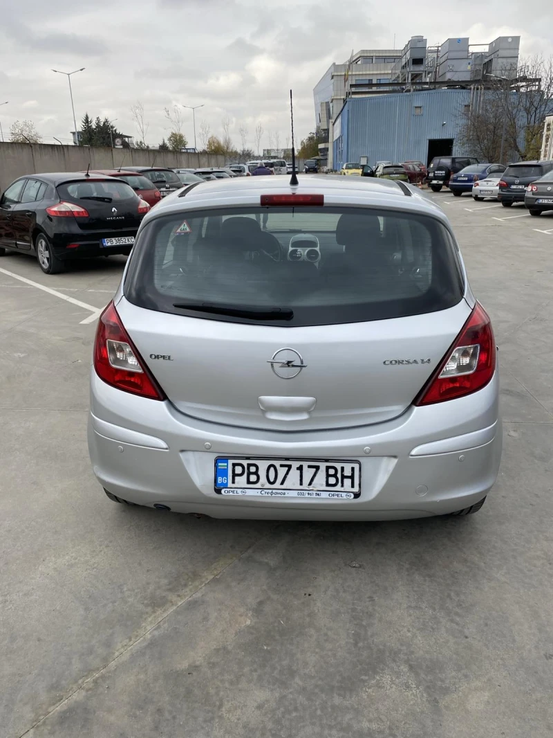 Opel Corsa D, снимка 4 - Автомобили и джипове - 47940143