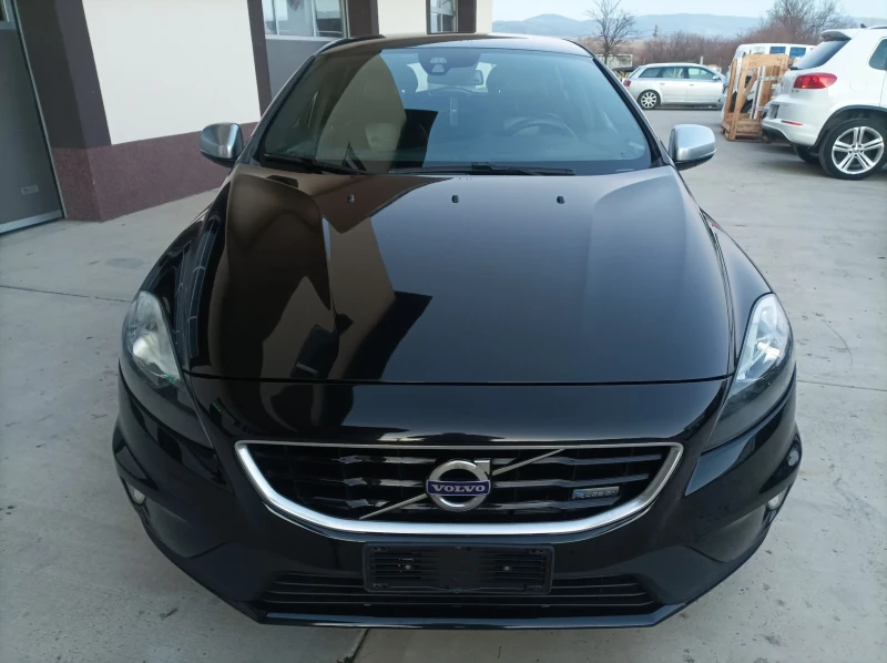 Volvo V40 1.6 D-R DESIGN, снимка 2 - Автомобили и джипове - 48606481