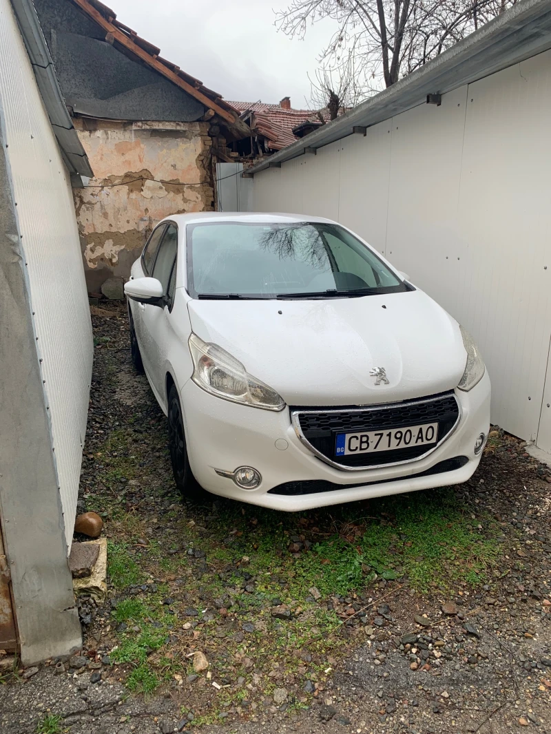 Peugeot 208 1.2, снимка 2 - Автомобили и джипове - 48634984