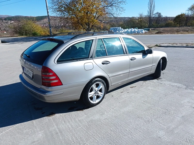 Mercedes-Benz C 220, снимка 6 - Автомобили и джипове - 48666121