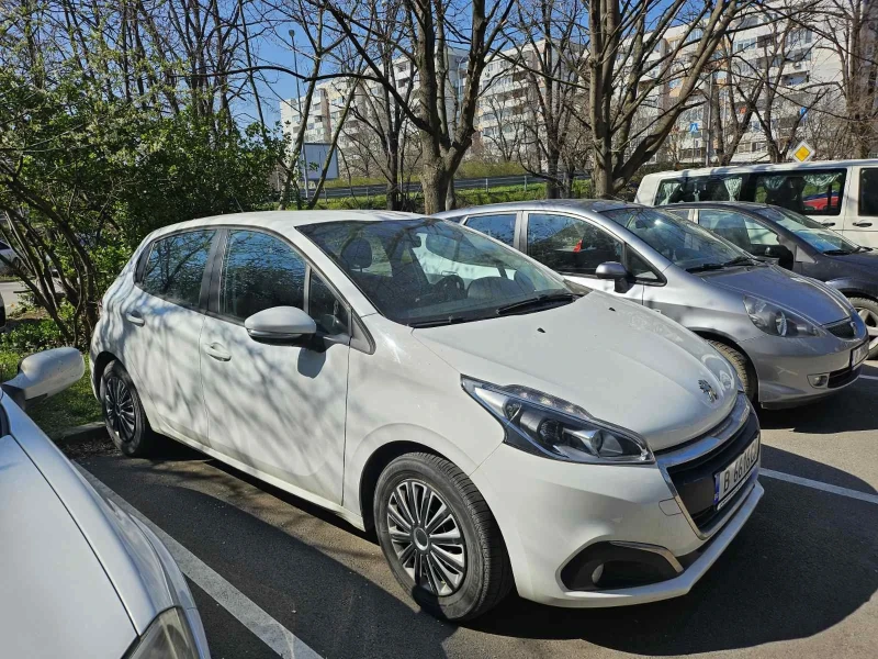 Peugeot 208, снимка 4 - Автомобили и джипове - 49608866