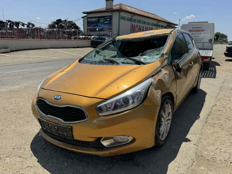 Kia Ceed 1.4, снимка 5 - Автомобили и джипове - 50706510