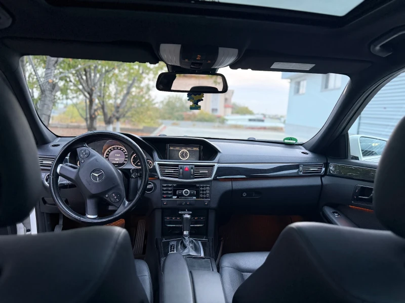 Mercedes-Benz E 220 AVANTGARDE/ BlueEfficiency /2.2 CDI , снимка 11 - Автомобили и джипове - 52662865
