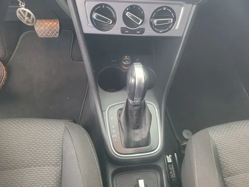 VW Polo 1.4 Tdi R-Line 5Th Generation, снимка 9 - Автомобили и джипове - 55110674