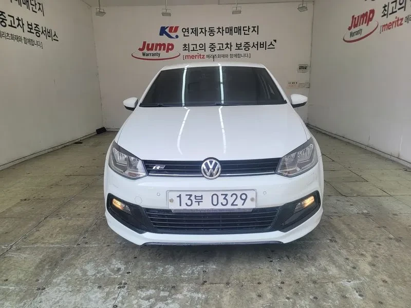 VW Polo 1.4 Tdi R-Line 5Th Generation, снимка 2 - Автомобили и джипове - 55110674