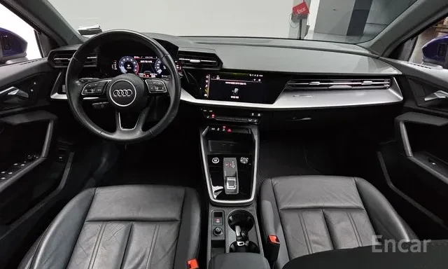 Audi A3 18K KM / S-LINE / ПАНОРАМА / ЛИЗИНГ , снимка 7 - Автомобили и джипове - 55693171
