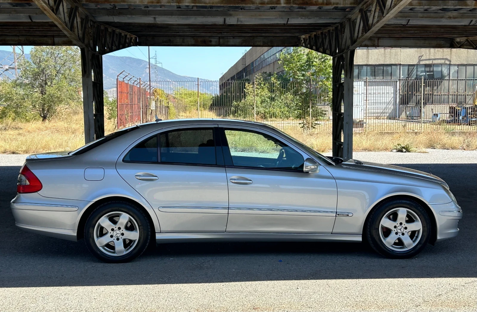 Mercedes-Benz E 320 EVO  - изображение 5