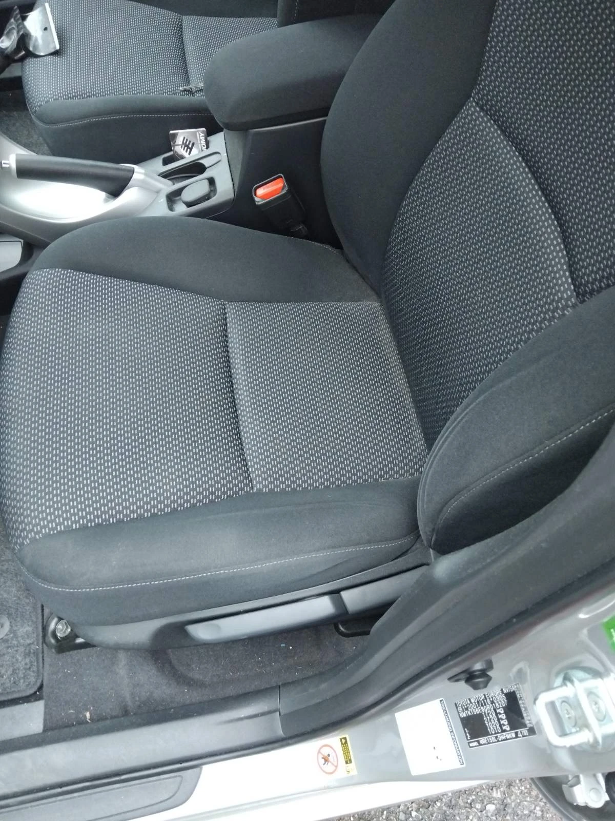 Toyota Auris 1.4 - изображение 7
